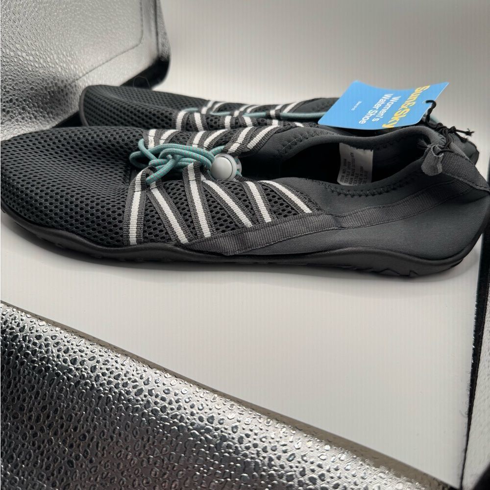 Sun & Sky Women's Grey Mesh swim shoes  size 9 to 10 - Picture 2 of 4